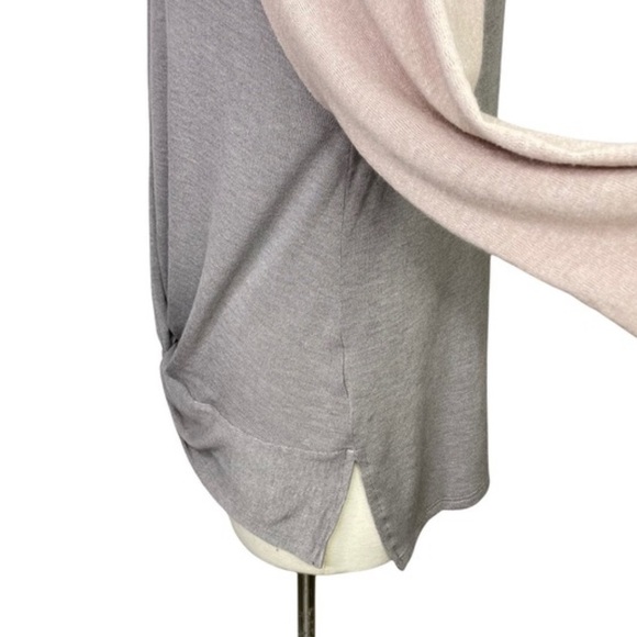 Stitch Fix l Kaileigh Front Twist Top, Medium - Picture 9 of 12